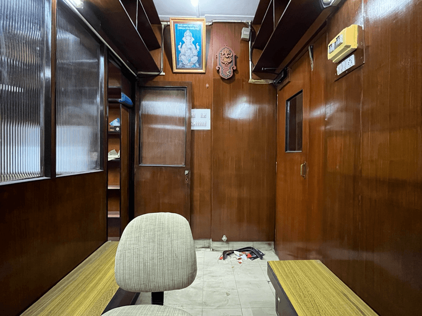 Commercial Space for Sale in Tardeo image 1