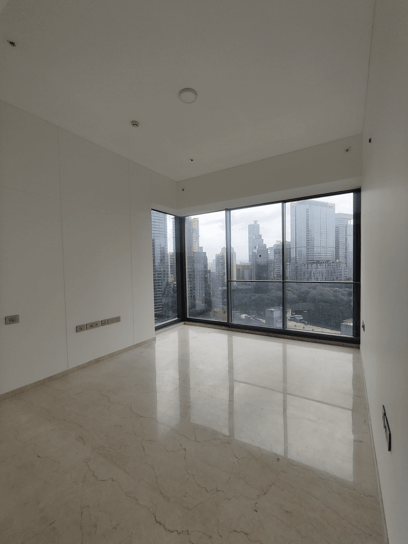 4 BHK Apartment at Prabhadevi image 3